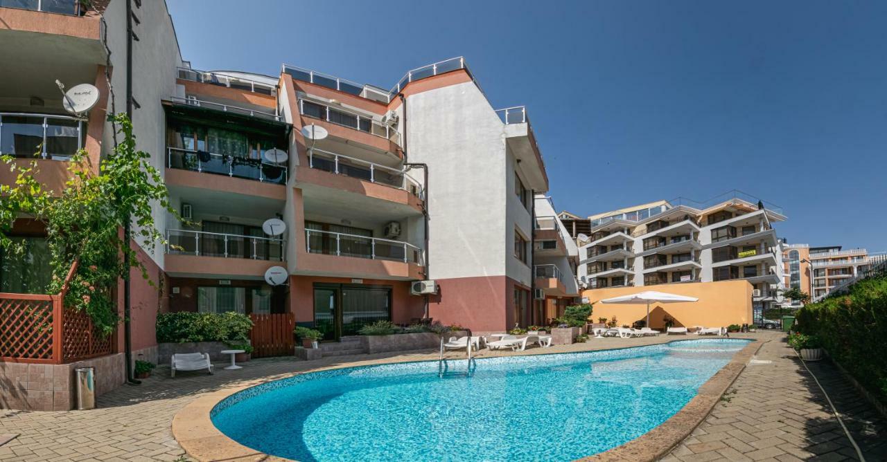 The Monkee Studios Sveti Vlas Bagian luar foto